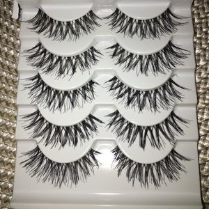 5 Lashes Wispy Never Used
